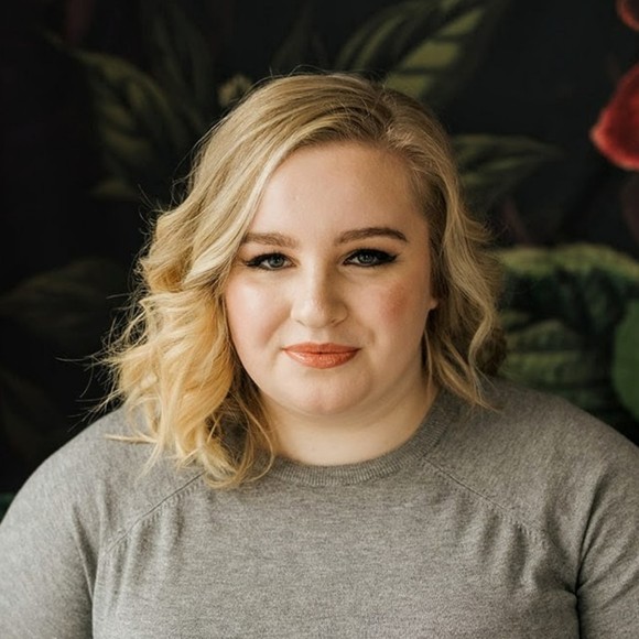 Profile Picture of Edith James (@edithjamesh) on Poshmark