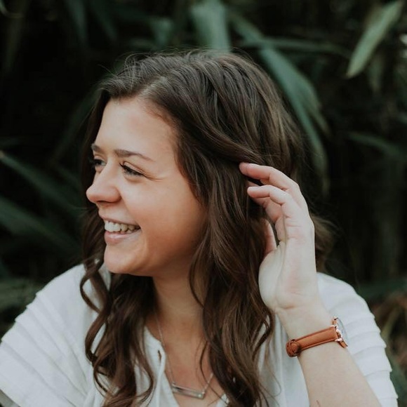 Profile Picture of Kayla Vincik (@kaylavincik) on Poshmark