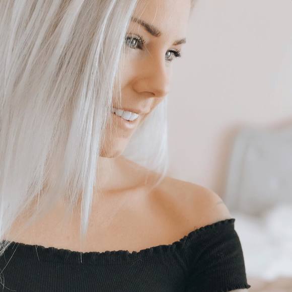Profile Picture of Martine Labarre (@martinelabarre) on Poshmark
