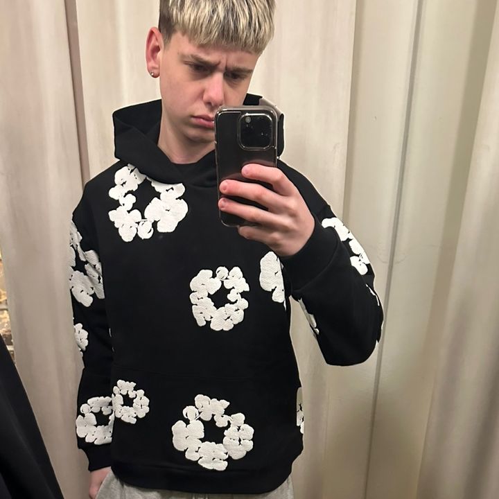 Profile Picture of piotrlewkowicz_ (@piotrlewkowicz_) on Tiktok