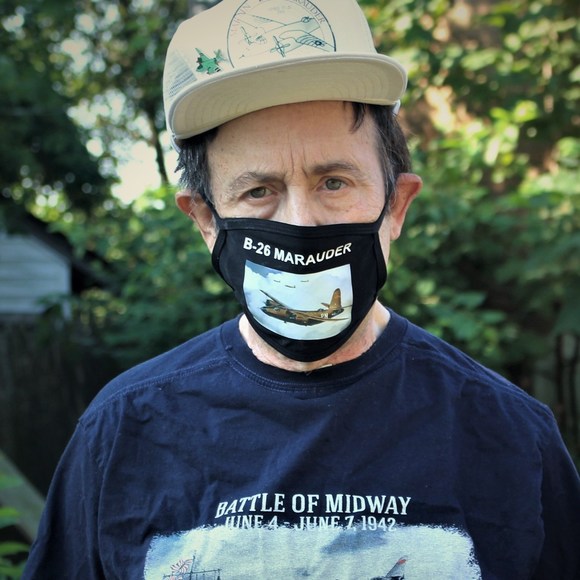 Profile Picture of Steven Swartz (@stevebarbara) on Poshmark