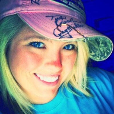 Profile Picture of Heather Vinson (@softballdoll) on Twitter