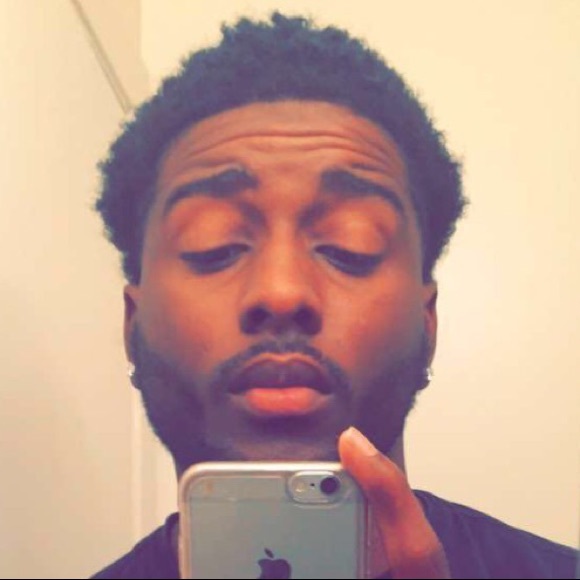 Profile Picture of Justin Perrin (@slumpedwithjay) on Poshmark