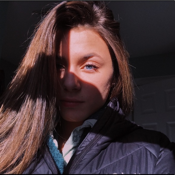 Callie Beauparlant - Poshmark Profile Picture of Callie Beauparlant (@calliebeaup1) on Poshmark