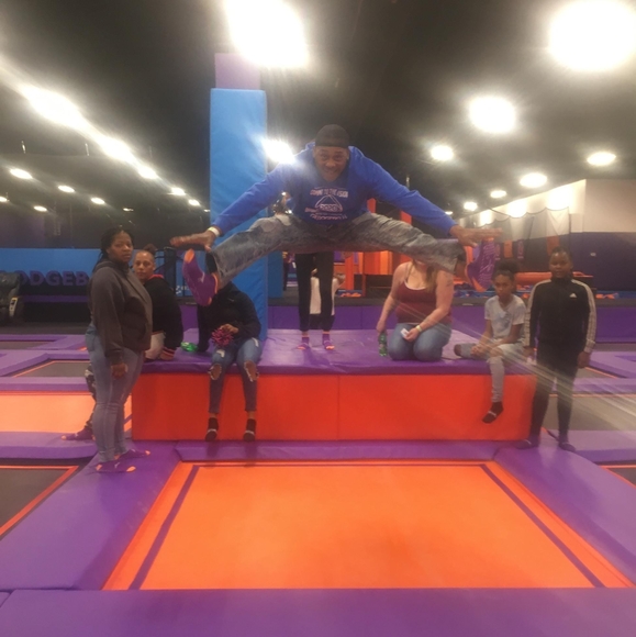 Profile Picture of Daryl Craig (@daryl_craig) on Poshmark