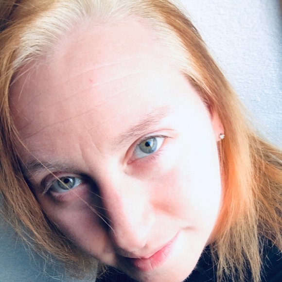 Profile Picture of Andrea Arlt (@bigmomma08) on Poshmark
