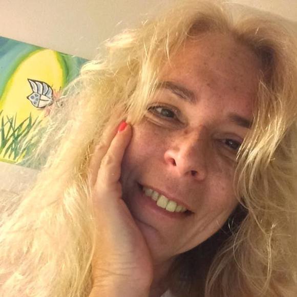 Profile Picture of Carol Cover (@covluck29) on Poshmark