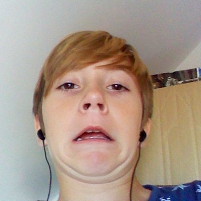 Profile Picture of Flora (@floraturner49) on Twitter