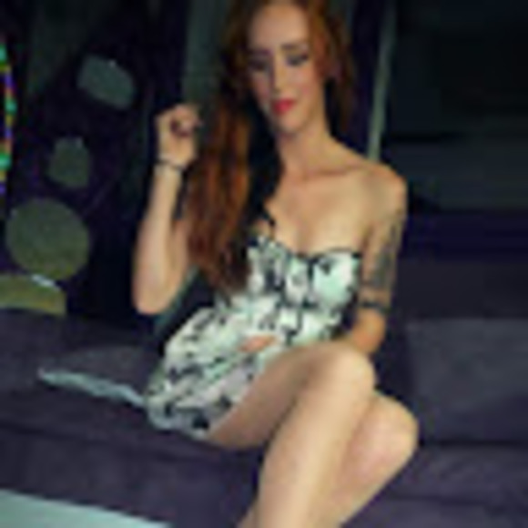 Sierra Litka - Poshmark Profile Picture of Sierra Litka (@slitka) on Poshmark