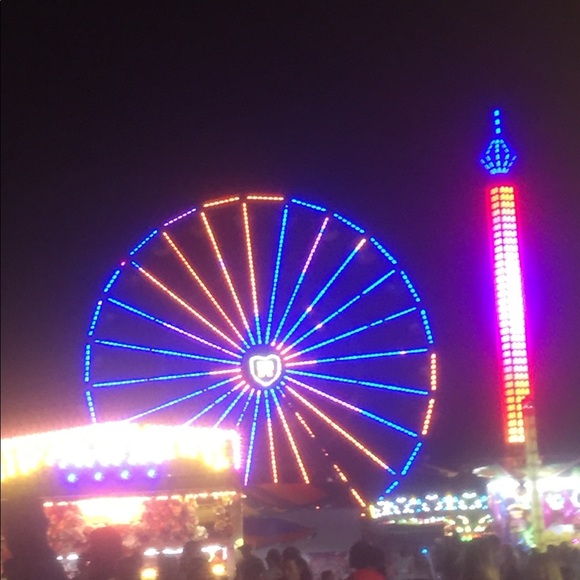 Sierra Loeber - Poshmark Profile Picture of Sierra Loeber (@sierra_loeber) on Poshmark