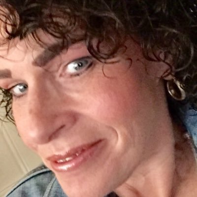 Profile Picture of Lori Ann Dupont (@lorimamabearof7) on Twitter