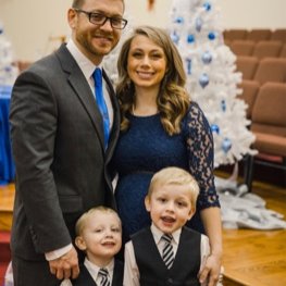 Profile Picture of Caitlin Mullins (@caitlinroberts_) on Twitter