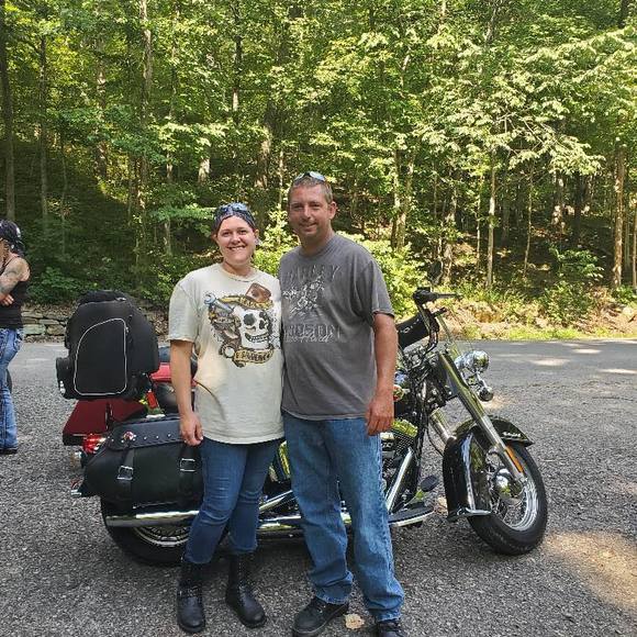 Profile Picture of Dustin Ragan (@dustliz08) on Poshmark