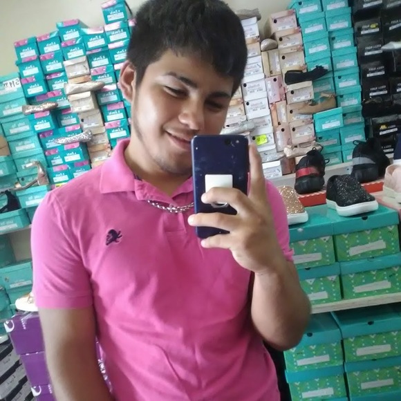 Profile Picture of Thomas Reyes (@reyesthomas75) on Poshmark