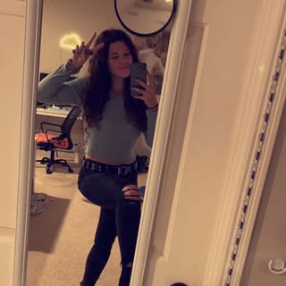 Profile Picture of Andrea Stevens (@andrea_stevens) on Instagram