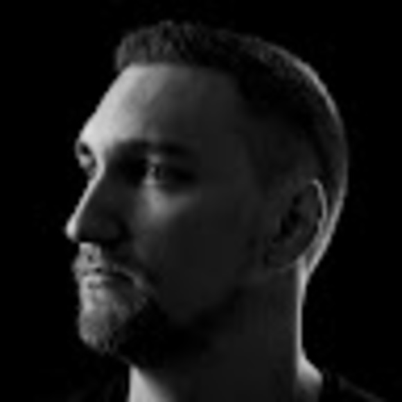 Profile Picture of Paul Benns (@paulbenns) on Poshmark