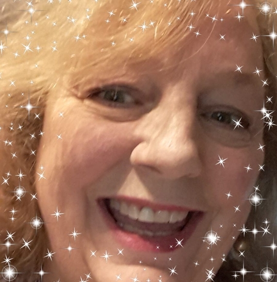 Profile Picture of Lindy Jefferys (@yodi_jo) on Poshmark