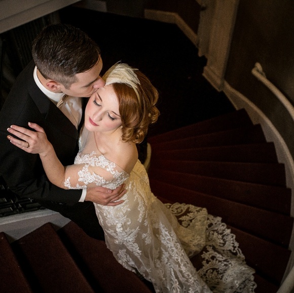 Profile Picture of Mackenzie Daniels (@ohhullokenzie) on Poshmark