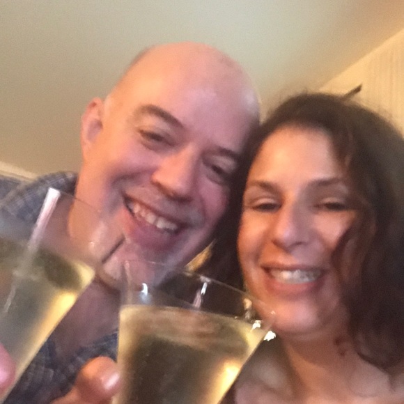 Profile Picture of Lisa Resnick (@lisajoy58) on Poshmark