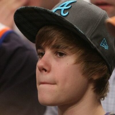 Profile Picture of Justin Beibers Wife (@SchneiderAlyson) on Twitter