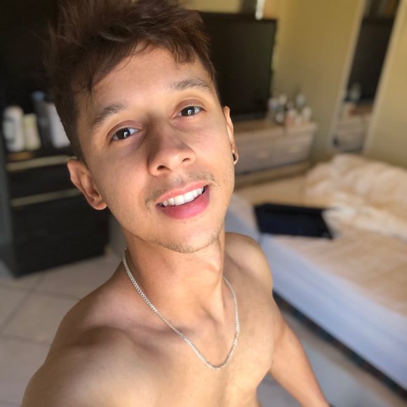 Profile Picture of Fabio Marques (@fabio_derick) on Poshmark