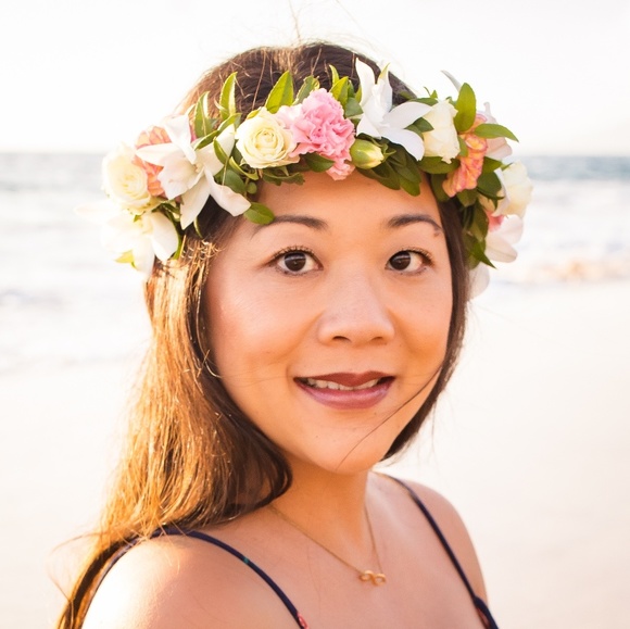 Profile Picture of Laura Yap (@laurayap) on Poshmark