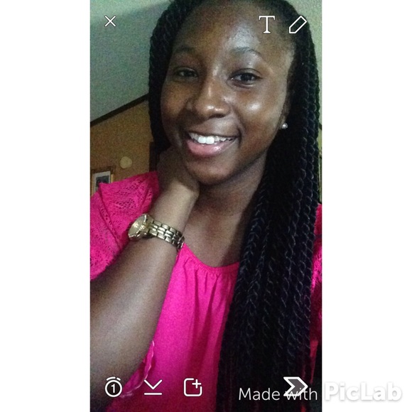 Profile Picture of Ariel Sullivan (@arielsullivan) on Poshmark