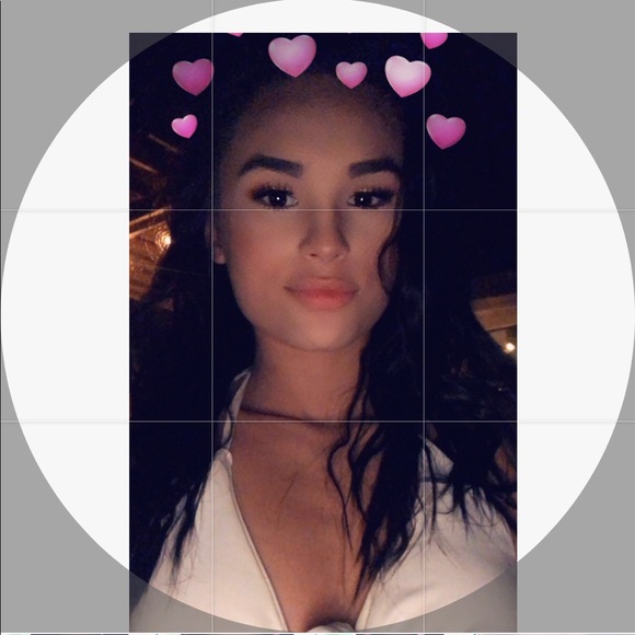 Profile Picture of Lauren Dalecke (@lhehe) on Poshmark