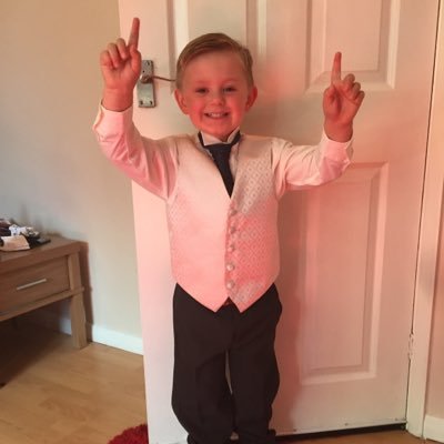 Profile Picture of Sophie Grantham (@Pixie_grantham) on Twitter