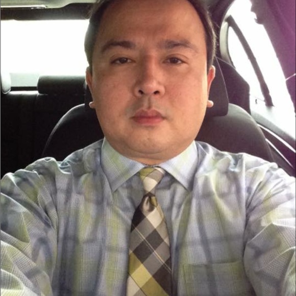 Profile Picture of Adrian Suarez (@adriansuarez) on Poshmark