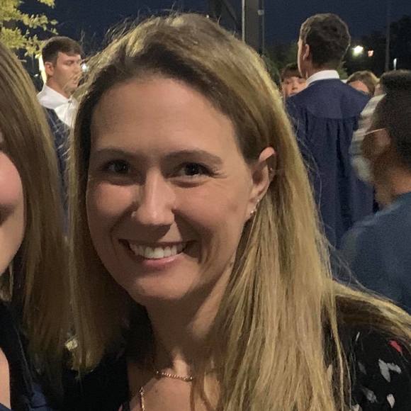 Profile Picture of Lori Contino (@loricontino) on Poshmark