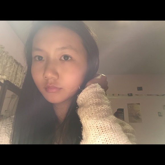 Profile Picture of Jasmine Sun (@jasixgao) on Poshmark