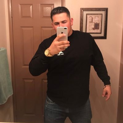 Profile Picture of Daniel Velasco (@yaboyvelasco) on Twitter