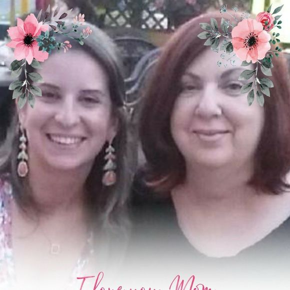 Profile Picture of Daniela Pereira (@dkpereira) on Poshmark