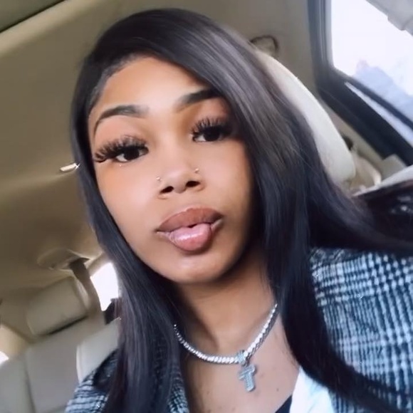 Profile Picture of Mookiee Kanaee (@mookieekanaee) on Poshmark