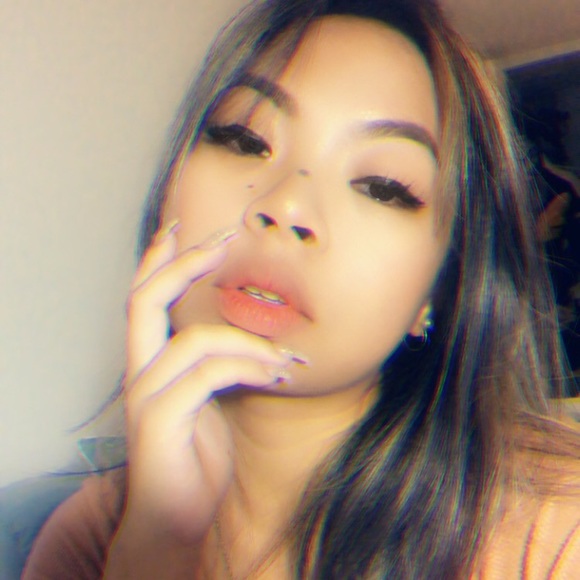 Profile Picture of Janine Chumacera (@jennydapiggy) on Poshmark