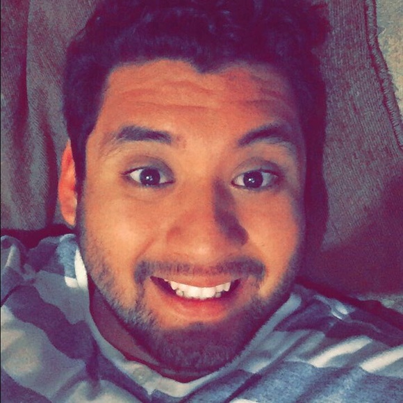 Profile Picture of Luis Neri (@luisneri) on Poshmark