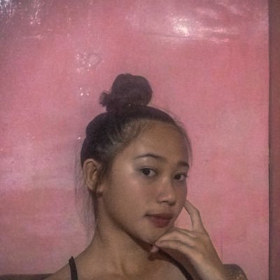 Profile Picture of Chrlnbr (@charlenebaer23) on Twitter