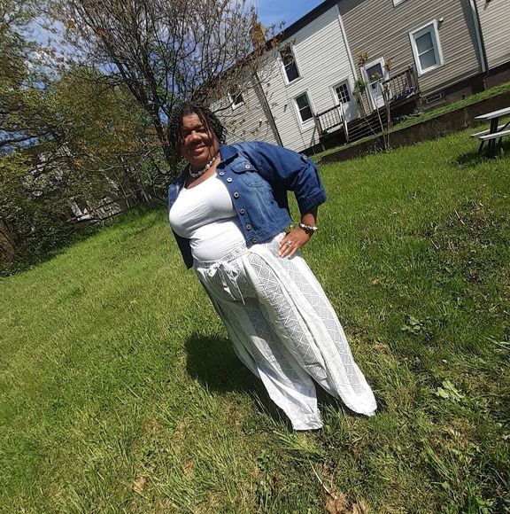 Profile Picture of Darvella Purdom (@mommadtp46) on Poshmark