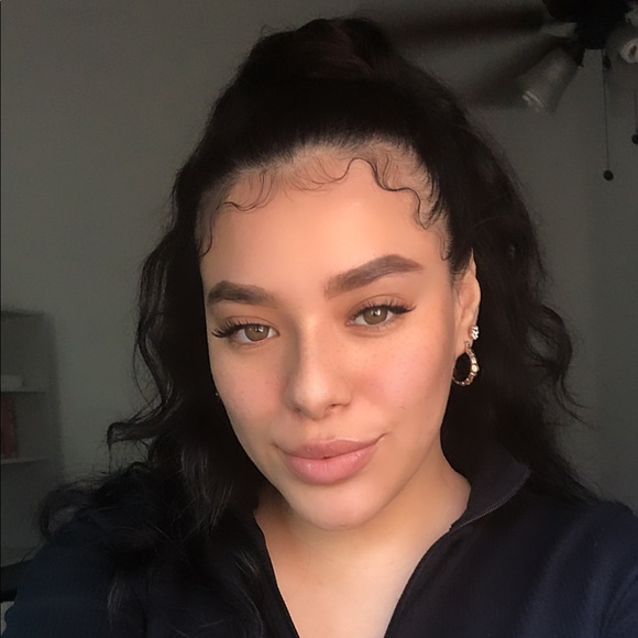 Profile Picture of Janice Abrego (@xlondonchic) on Poshmark