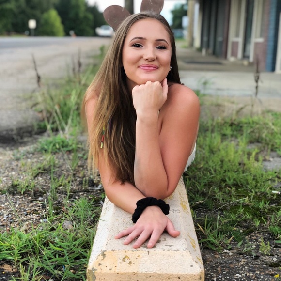 Katelynn Harris - Poshmark Profile Picture of Katelynn Harris (@katevirginia) on Poshmark