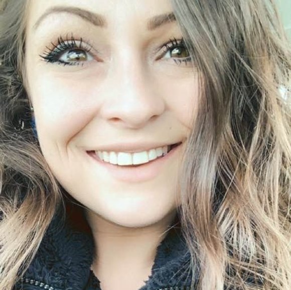 Profile Picture of Samantha Trauterman (@strauterman) on Poshmark