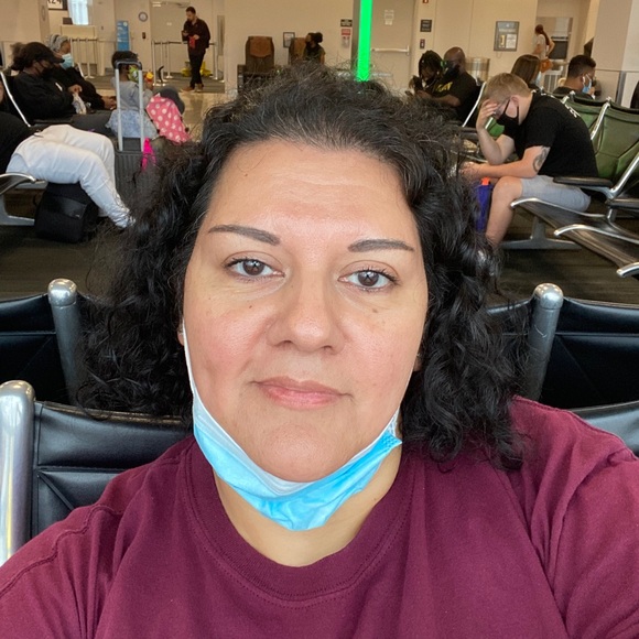 Profile Picture of Sandra Pacheco (@snteran1972) on Poshmark