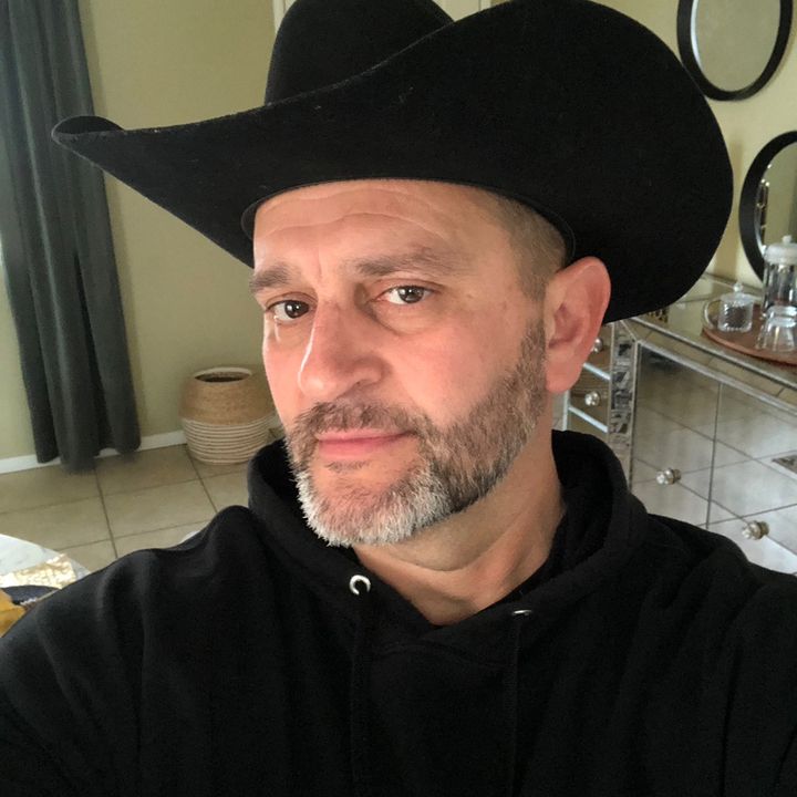 Profile Picture of señor Quibrera (@jamesquib) on Tiktok