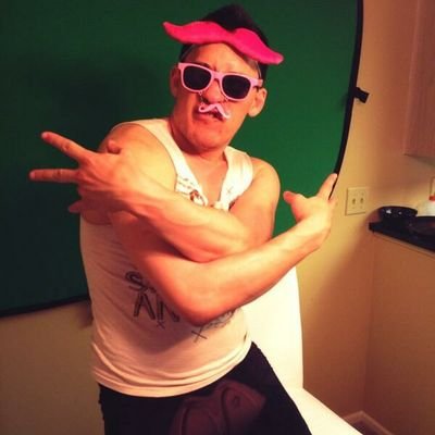 Profile Picture of Ronbo (@Ind0lence) on Twitter