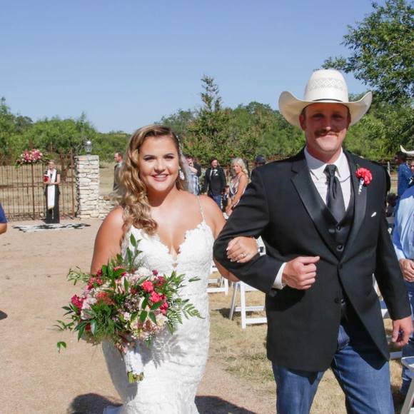 Profile Picture of Hannah Bohmfalk (@hannahbohmfalk) on Poshmark