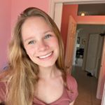 Profile Picture of izzy (@isabelcastillon) on Instagram