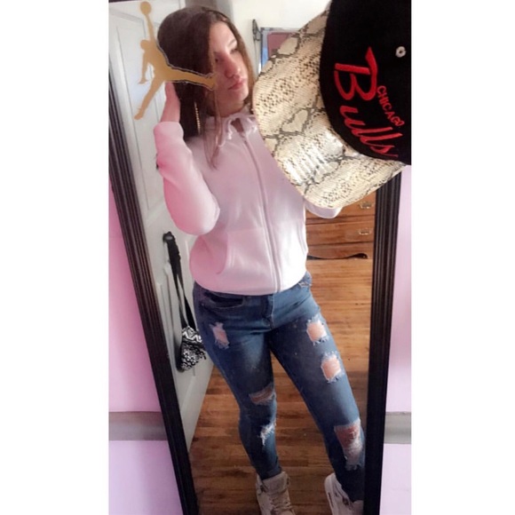 Mikaymikayla Rispoli - Poshmark Profile Picture of Mikaymikayla Rispoli (@younginkayy) on Poshmark