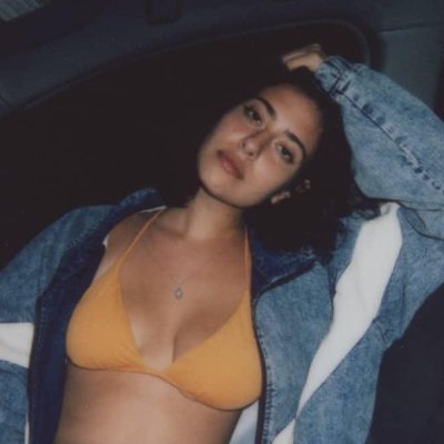 Profile Picture of Béatrice (@BeaDoumet) on Twitter