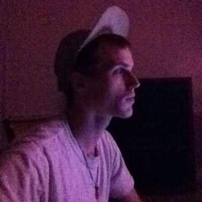 Profile Picture of Chris•Upright (@5leafcheef) on Twitter